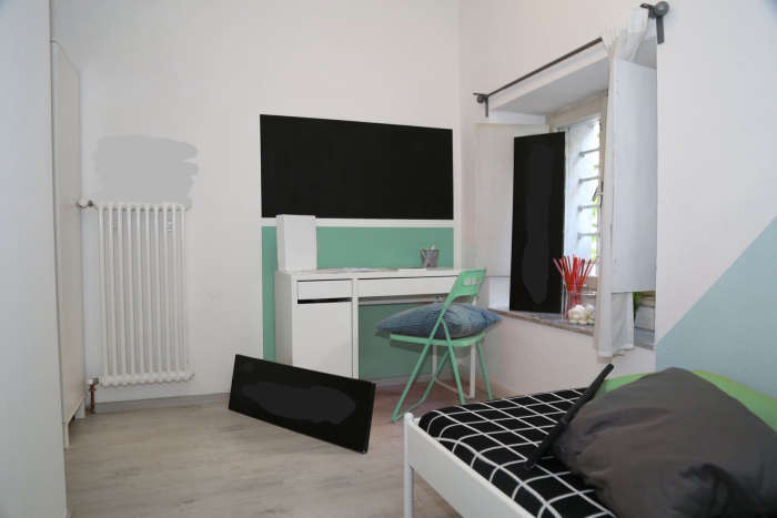 Listing photo thumbnail