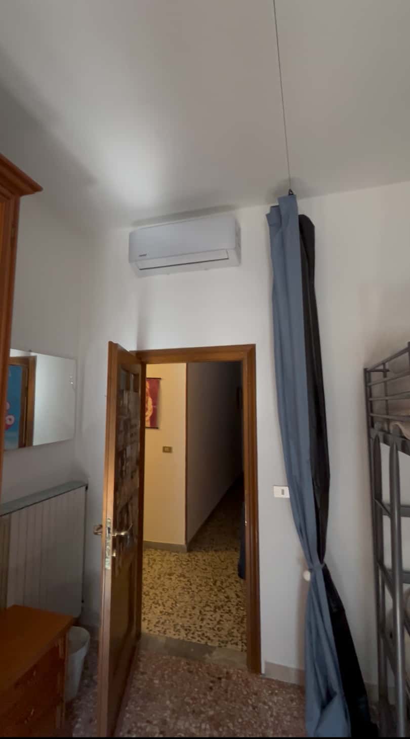 Stanza in Via Italo Piccagli, Firenze di 110 m² con 4 camere