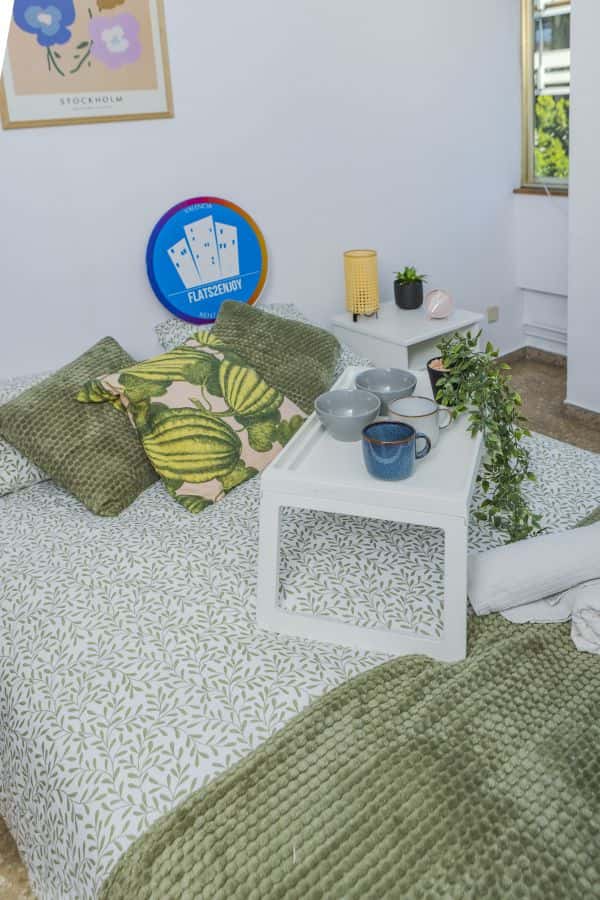 Habitación en piso de 7 habitaciones en Ciutat Jardi