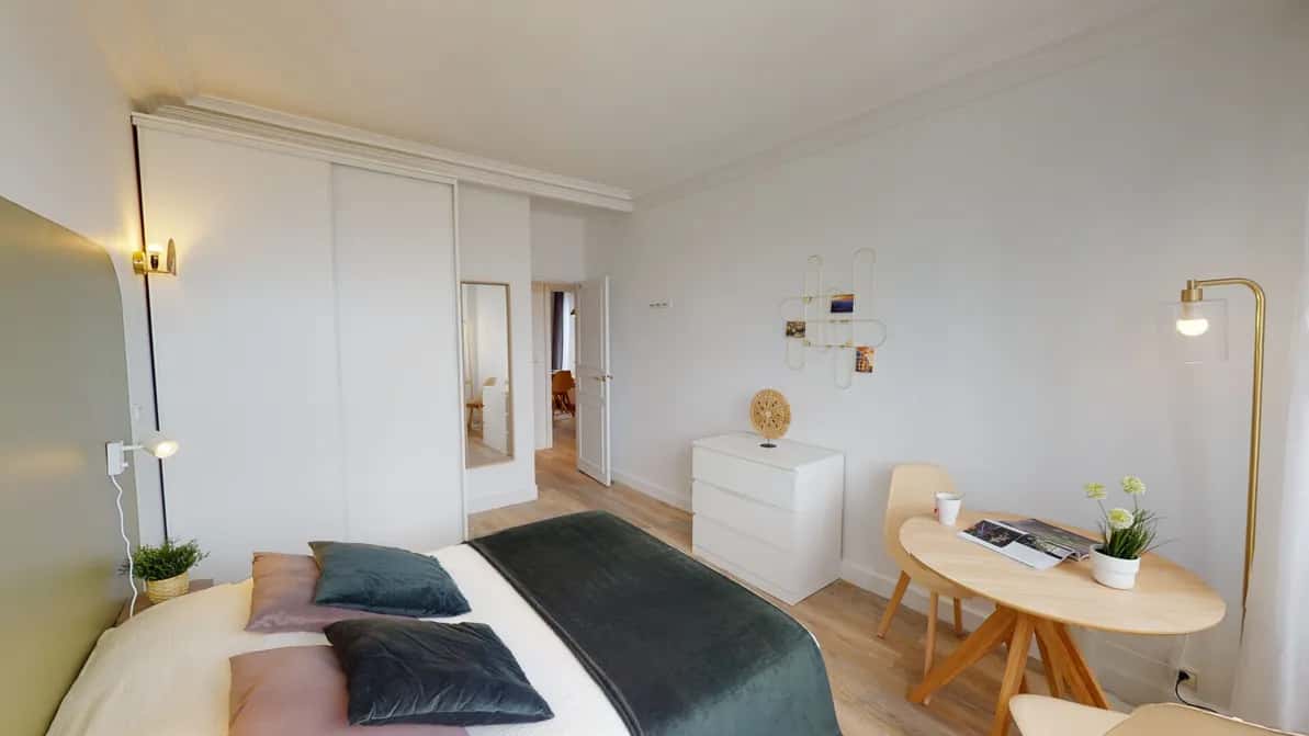 Room in Rue de Bezons, Courbevoie for 107 m² with 4 bedrooms