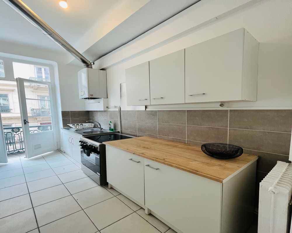 Chambre dans le rue de brest