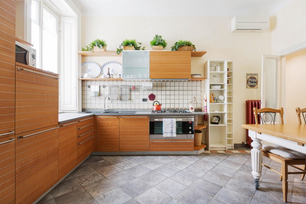 Listing photo thumbnail