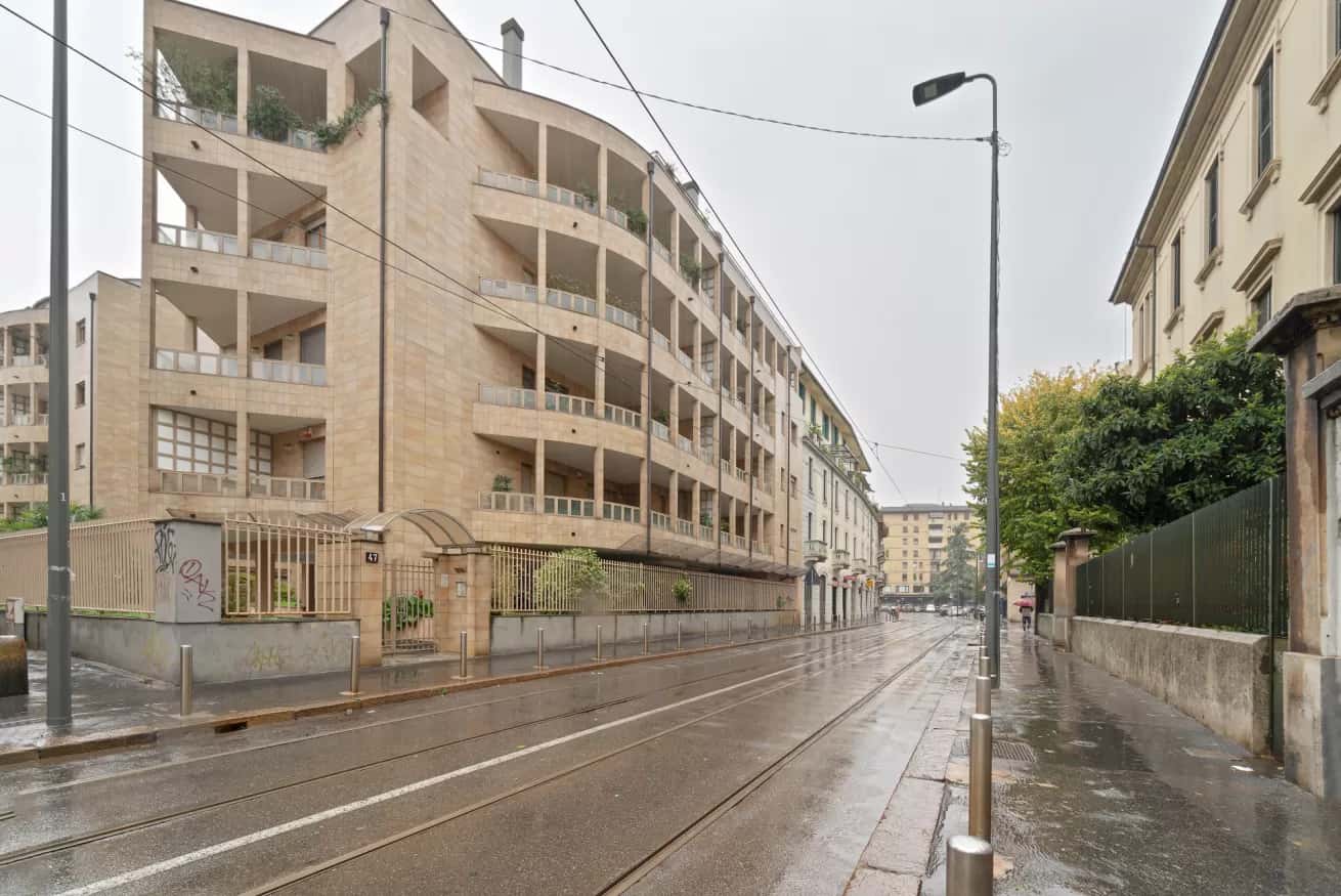 Bellissimo bilocale con terrazzo - à Milan