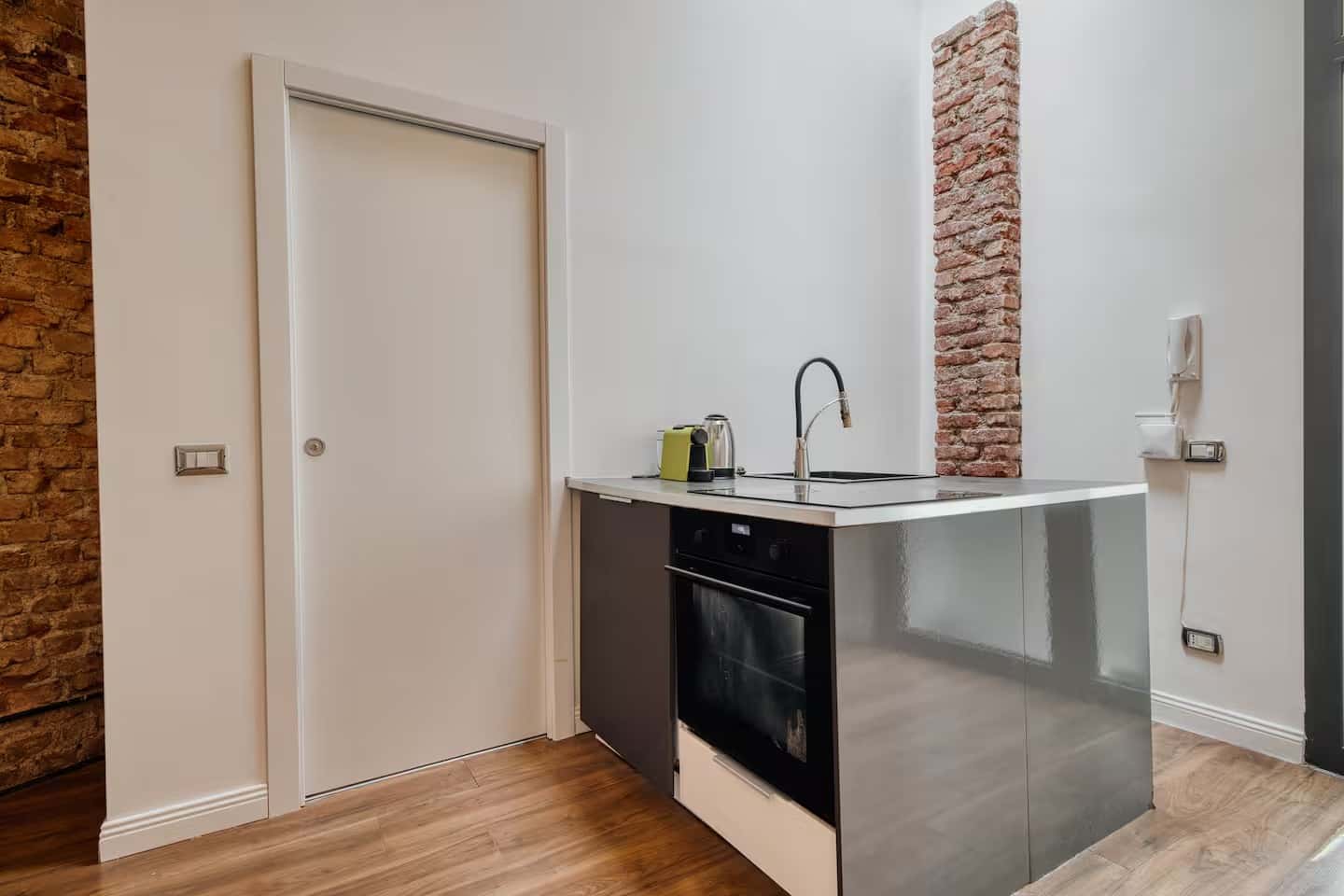 Apartment Milan — photo 12