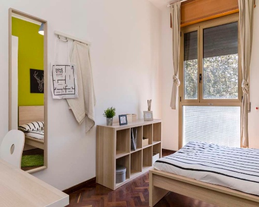 Listing photo thumbnail