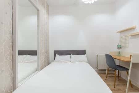 Room 5 - Calle de los Caños del Peral, 5