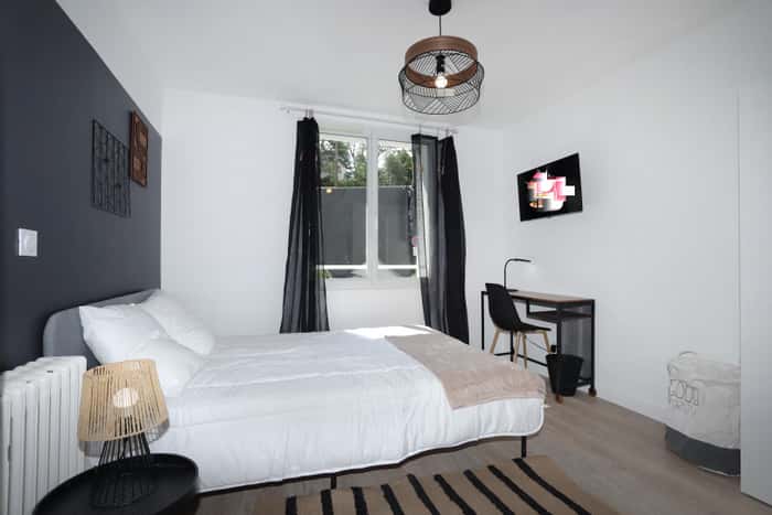 Listing photo thumbnail