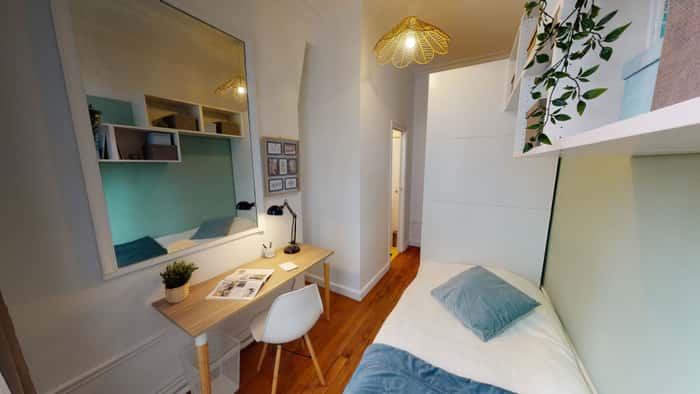 Listing photo thumbnail