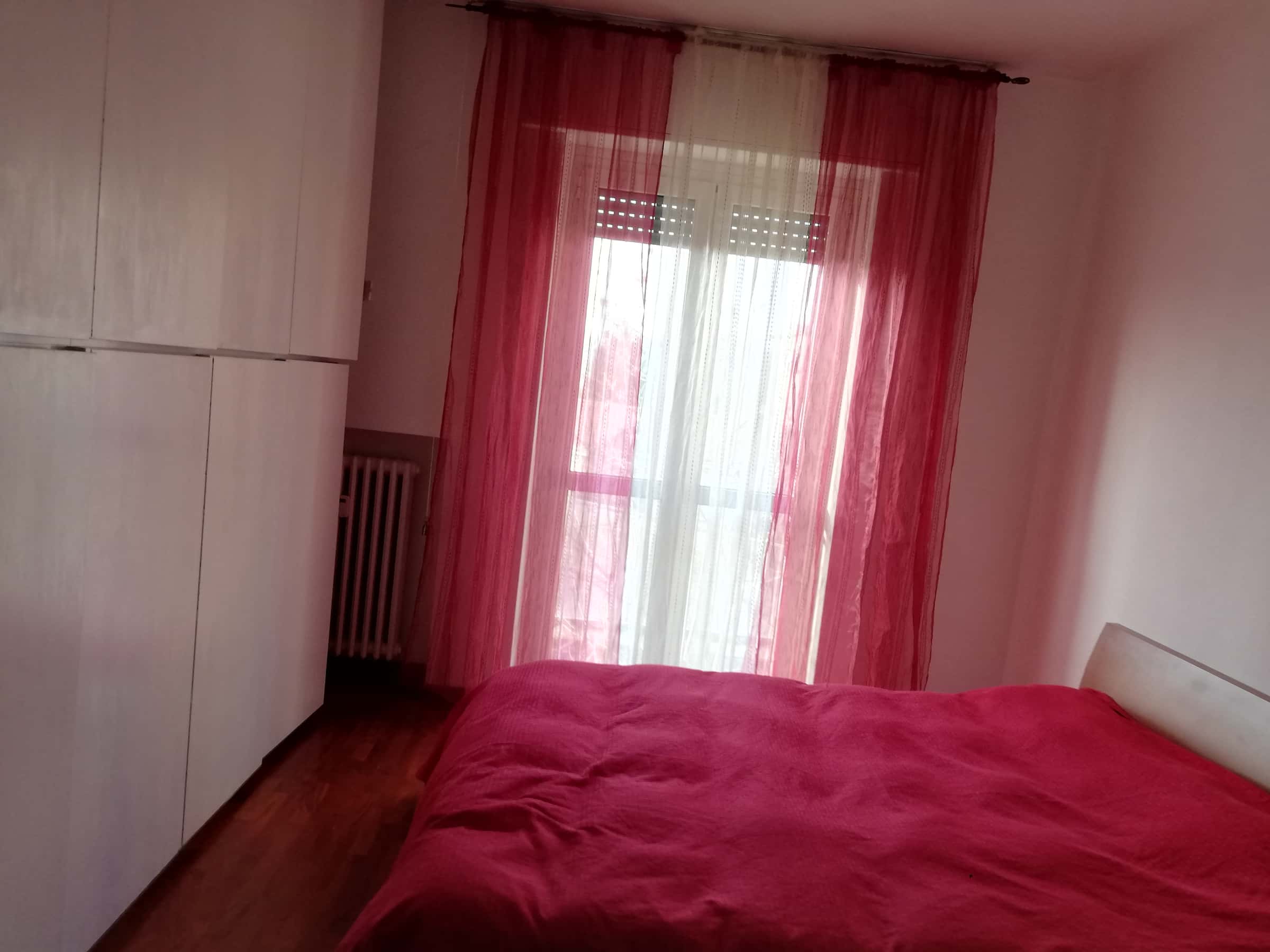 Stanza in Via Collecchio, Milano di 100 m² con 2 camere