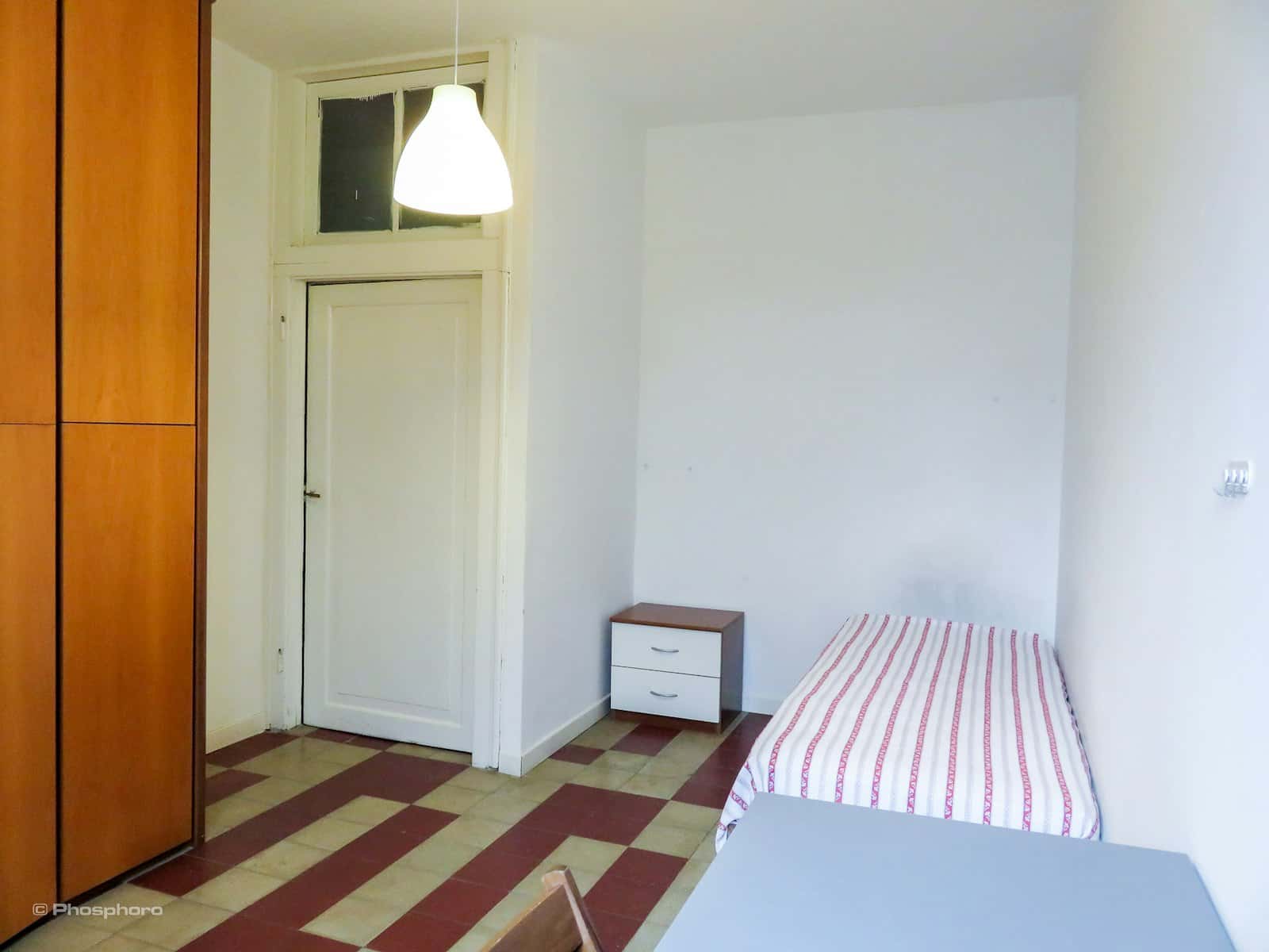 Stanza in Vicolo Mustacchi, Verona di 95 m² con 3 camere