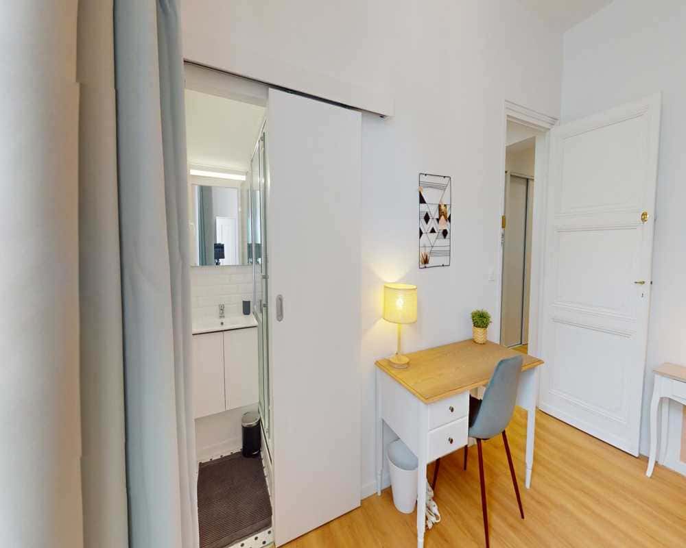 Chambre dans le Rue des Étables