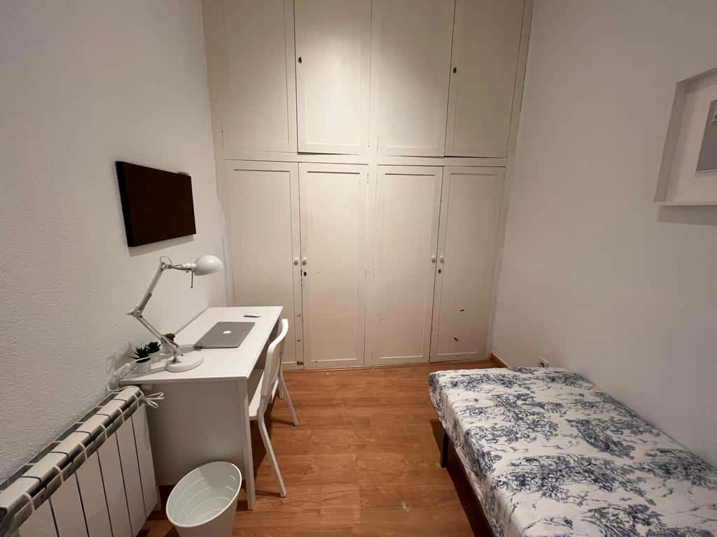 Habitación privada en Jesus del Valle , Madrid