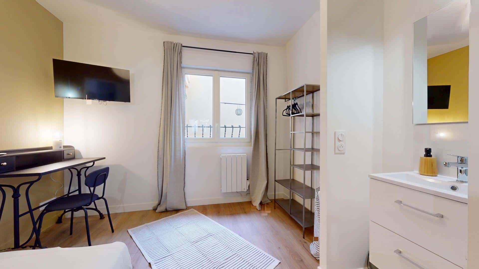 Chambre 1 - LECOCQ BE