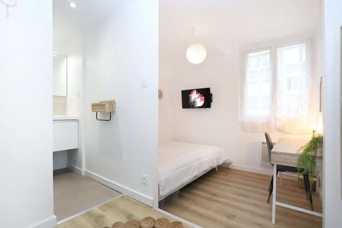 Listing photo thumbnail