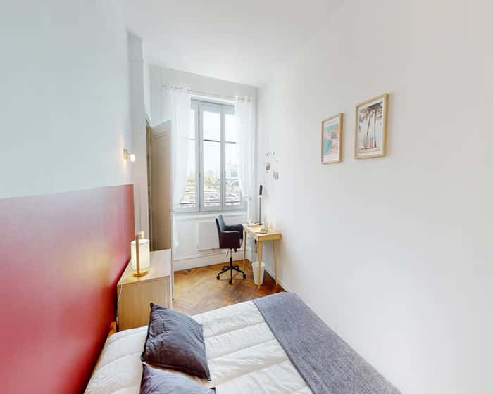 Listing photo thumbnail