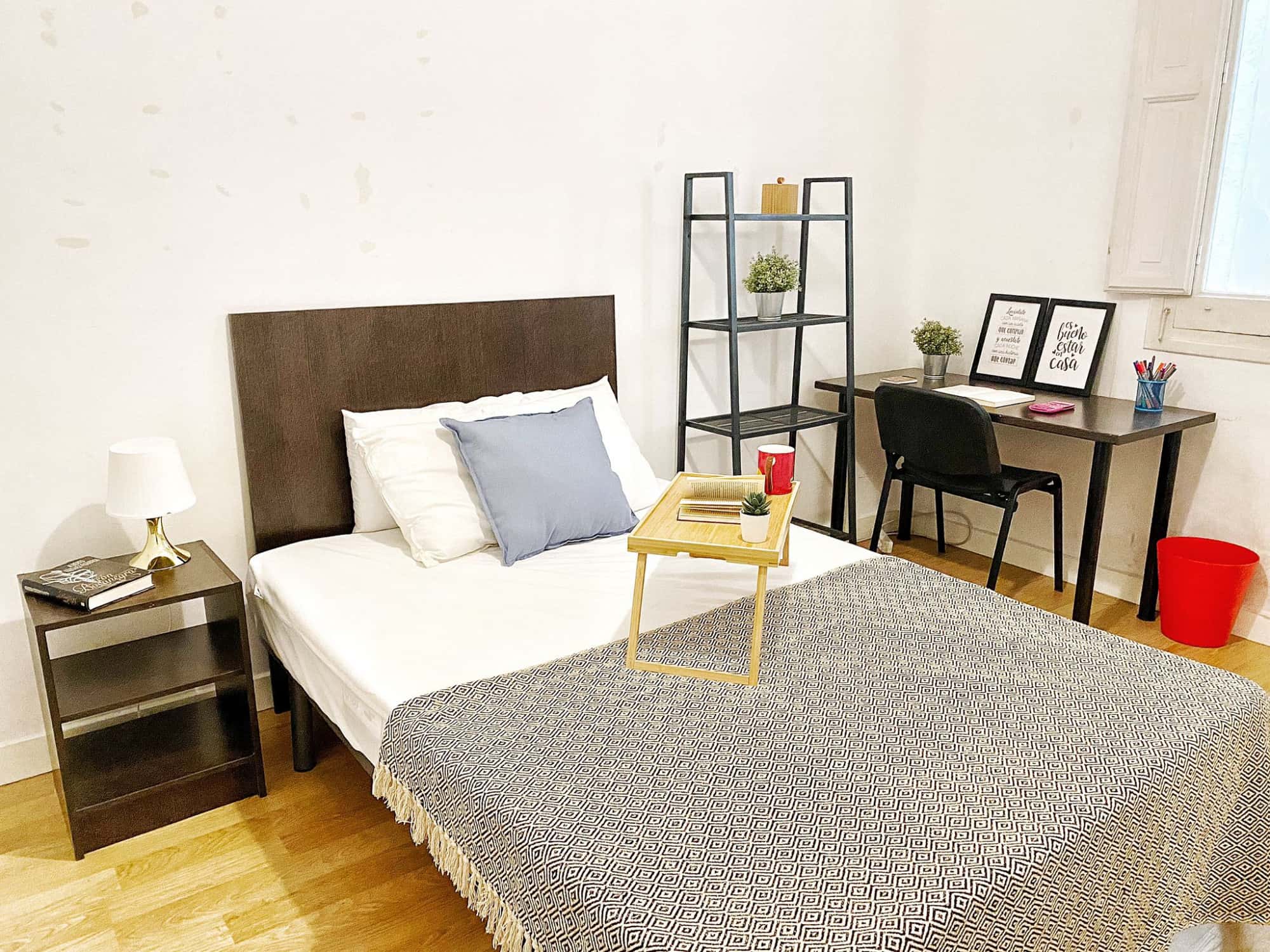 Calle de Sagasta, 12 (ONLY STUDENTS)