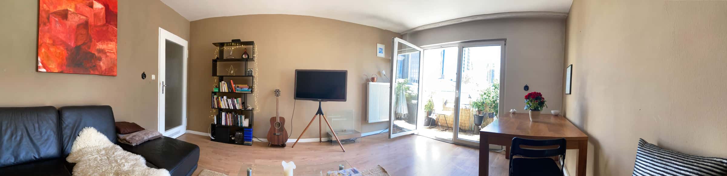 TOP-Angebot: Möbliertes Design-Apartment mit spektakulärem Skyline-Blick im Herzen des Westends