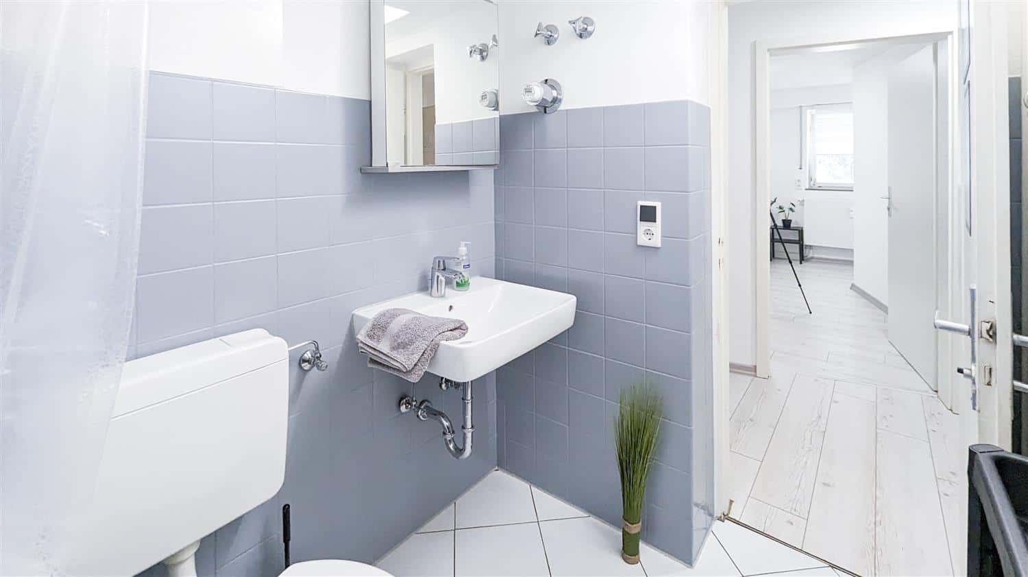 Room in Endersbacher Straße, Stuttgart for 60 m² with 4 bedrooms - Foto 5