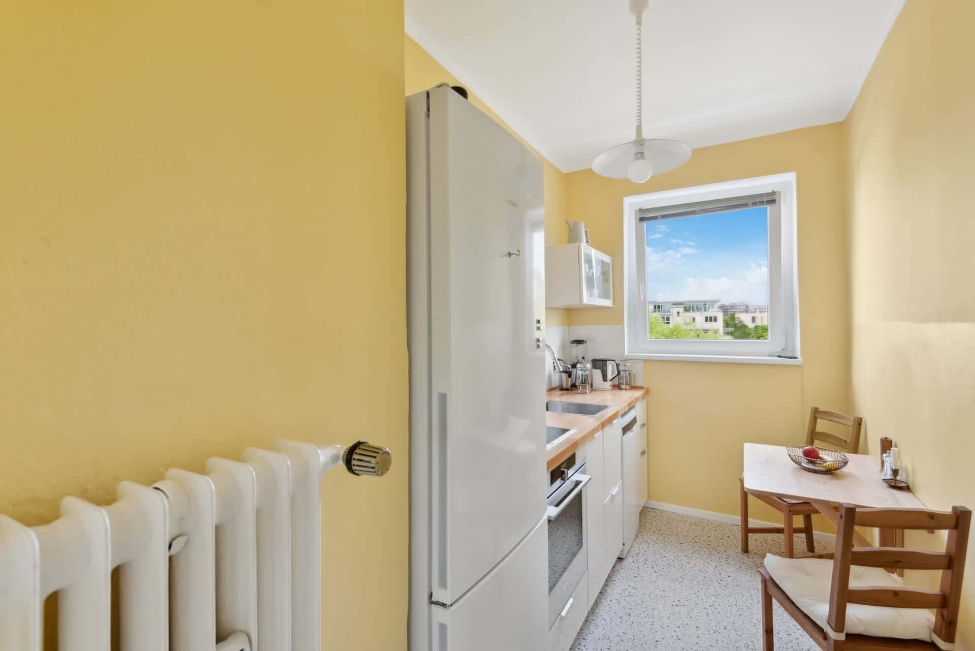 Fully Furnished 2-Room Modern Apartment with Balcony in Prime Charlottenburg Location