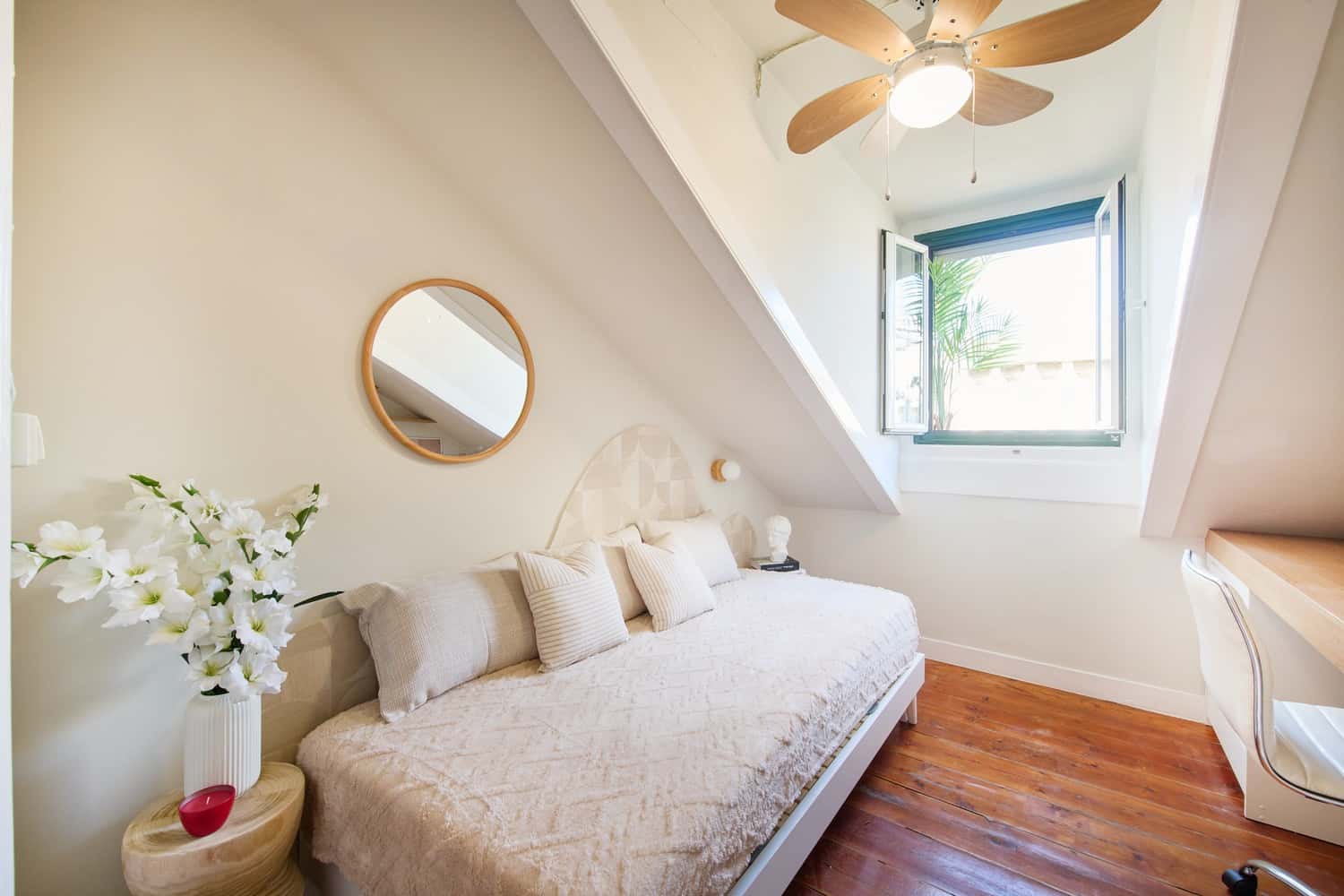 Room 4 - 98. Largo Vitorino Damasio 2 AFE