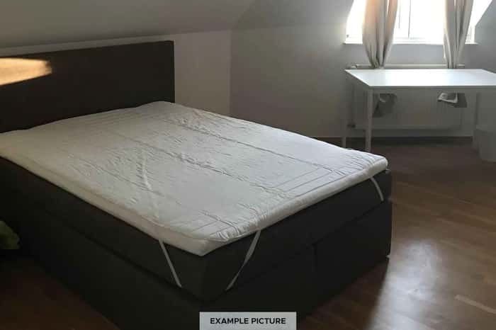 Listing photo thumbnail
