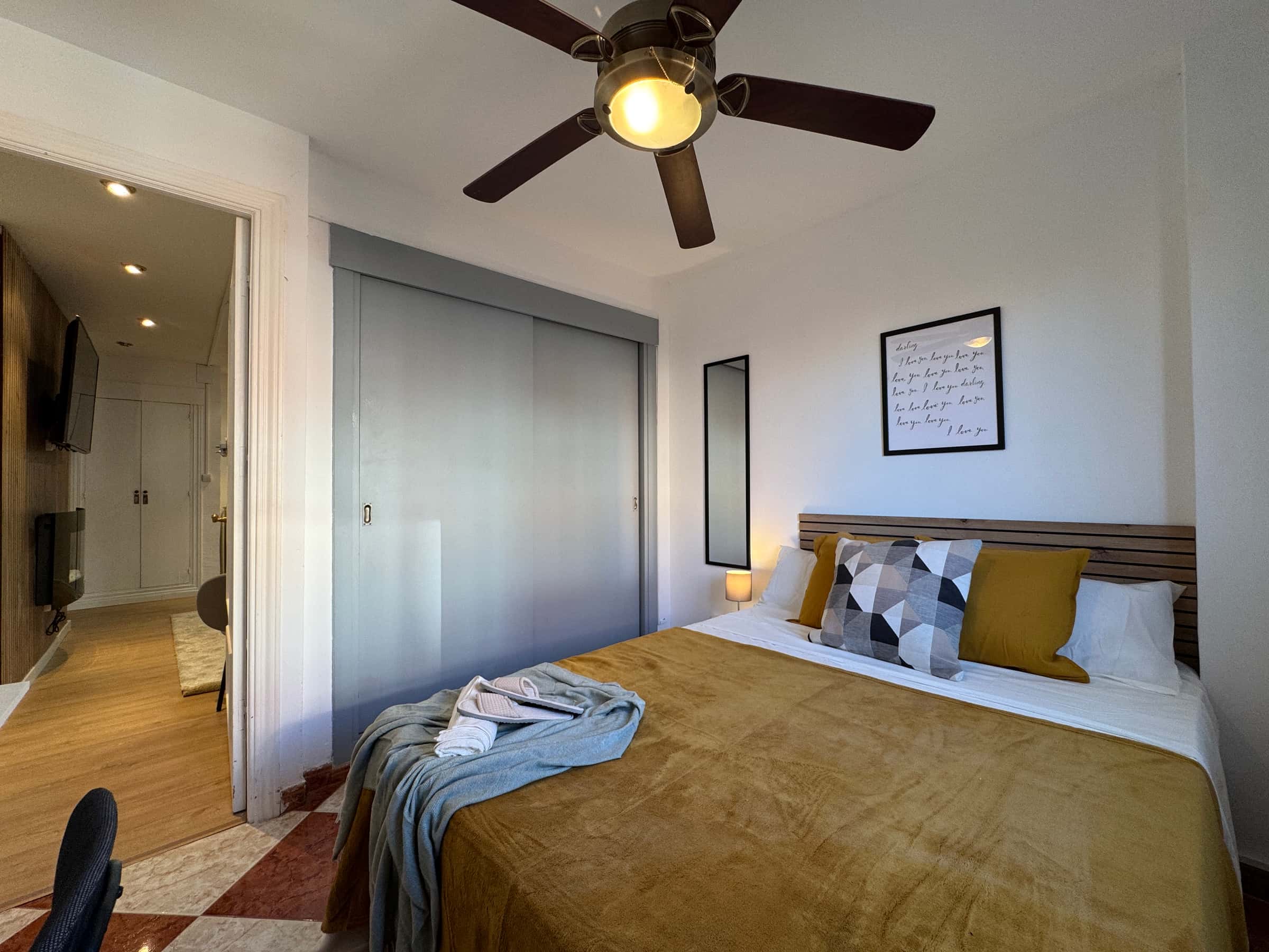 Zimmer in Calle de los Andaluces, Madrid für 80 m² mit 4 Schlafzimmer