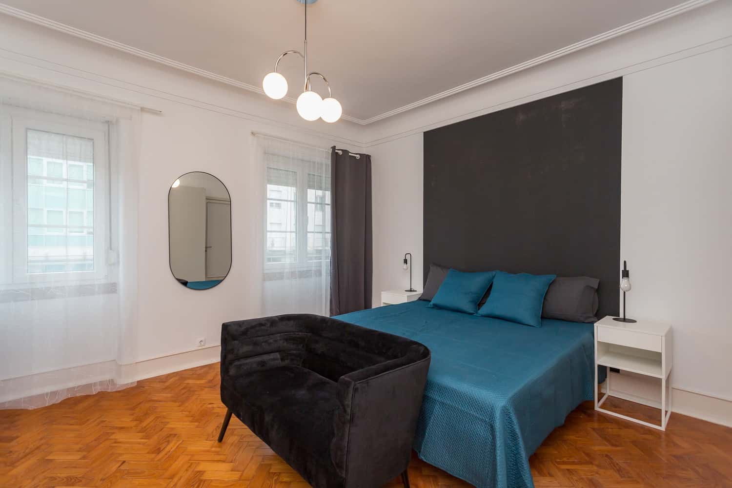 Room 2 - 27. Padre Manuel Nobrega 7 2D