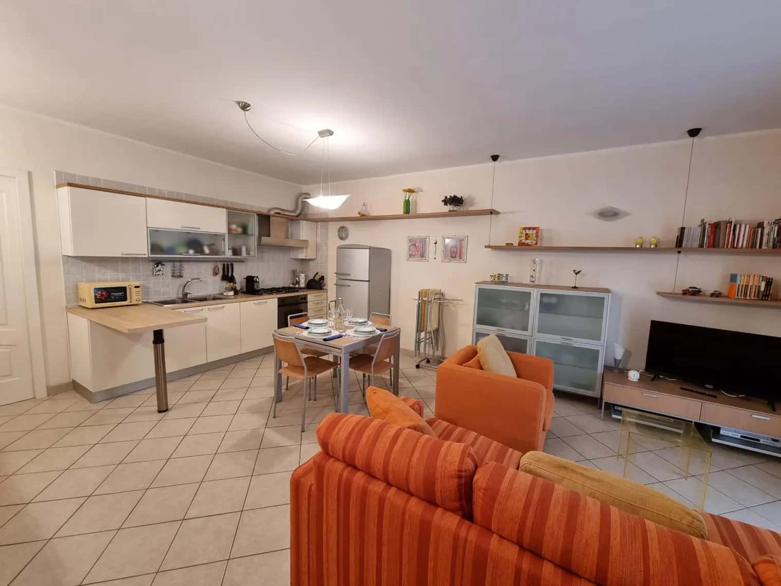 Apartment in Via Aurelia, Loano for 80 m² with 2 bedrooms