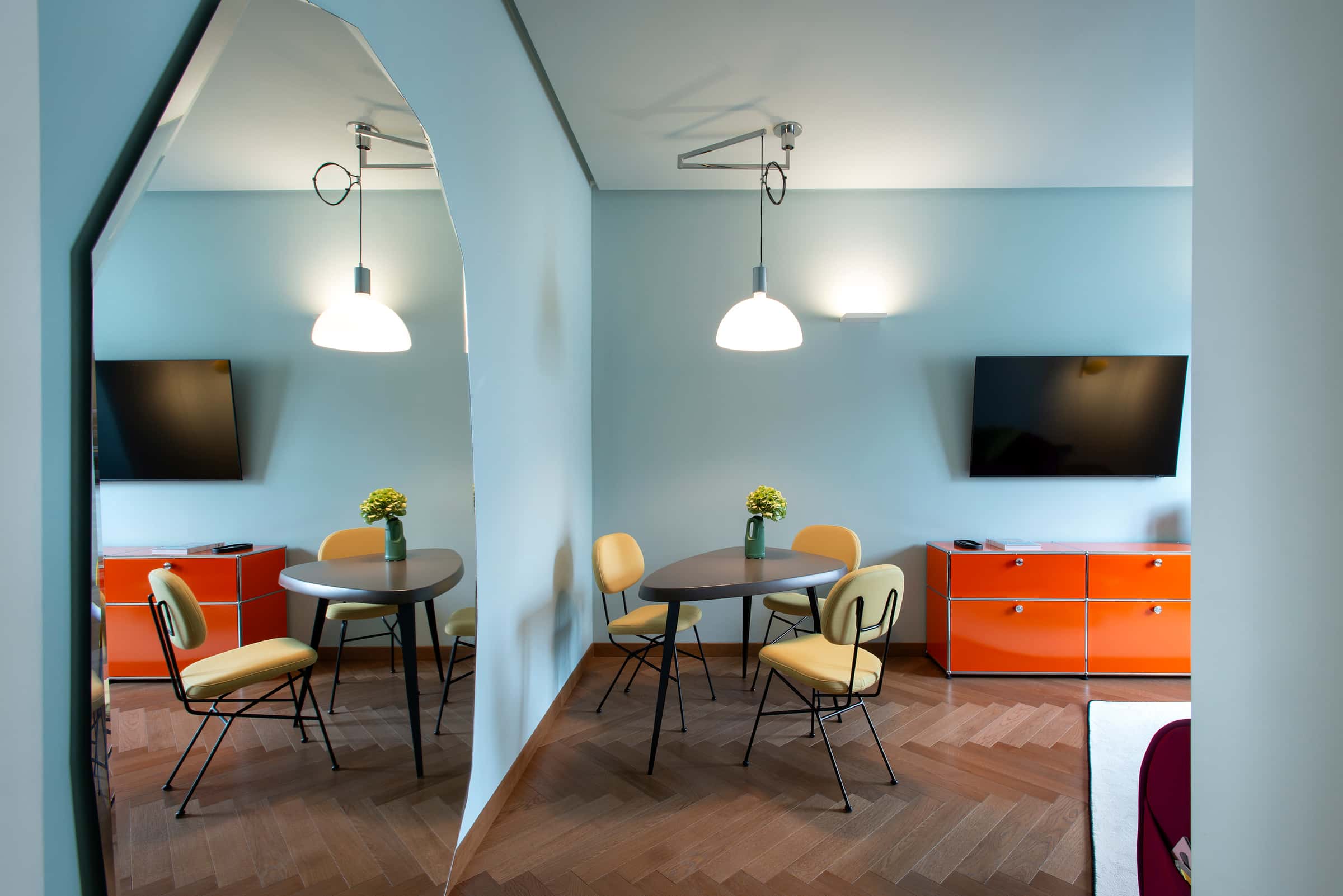 Via Manzoni 25 - Design Suite 42