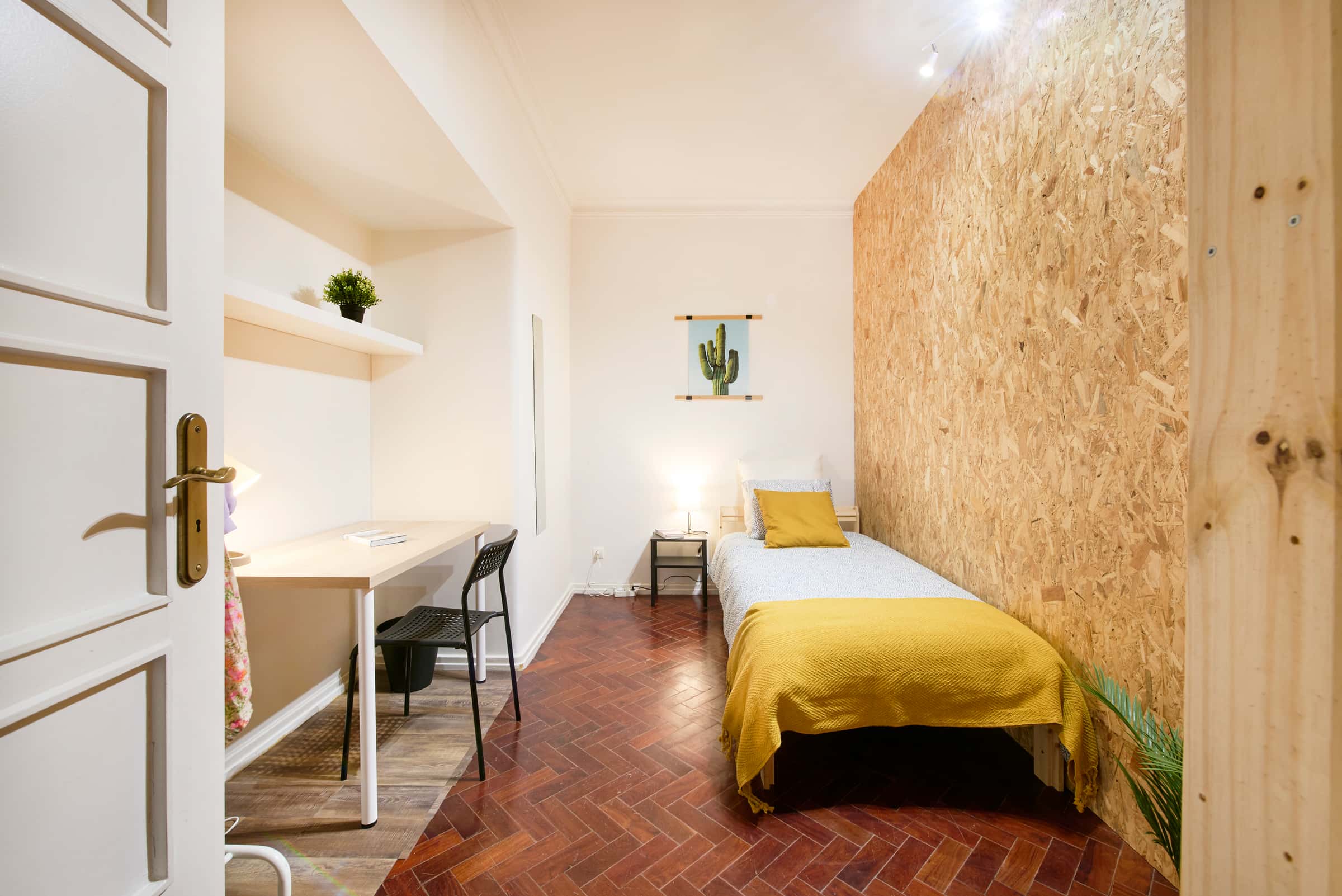 Interior bedroom in a 7-bedroom apartment in Lisbon - Room 3