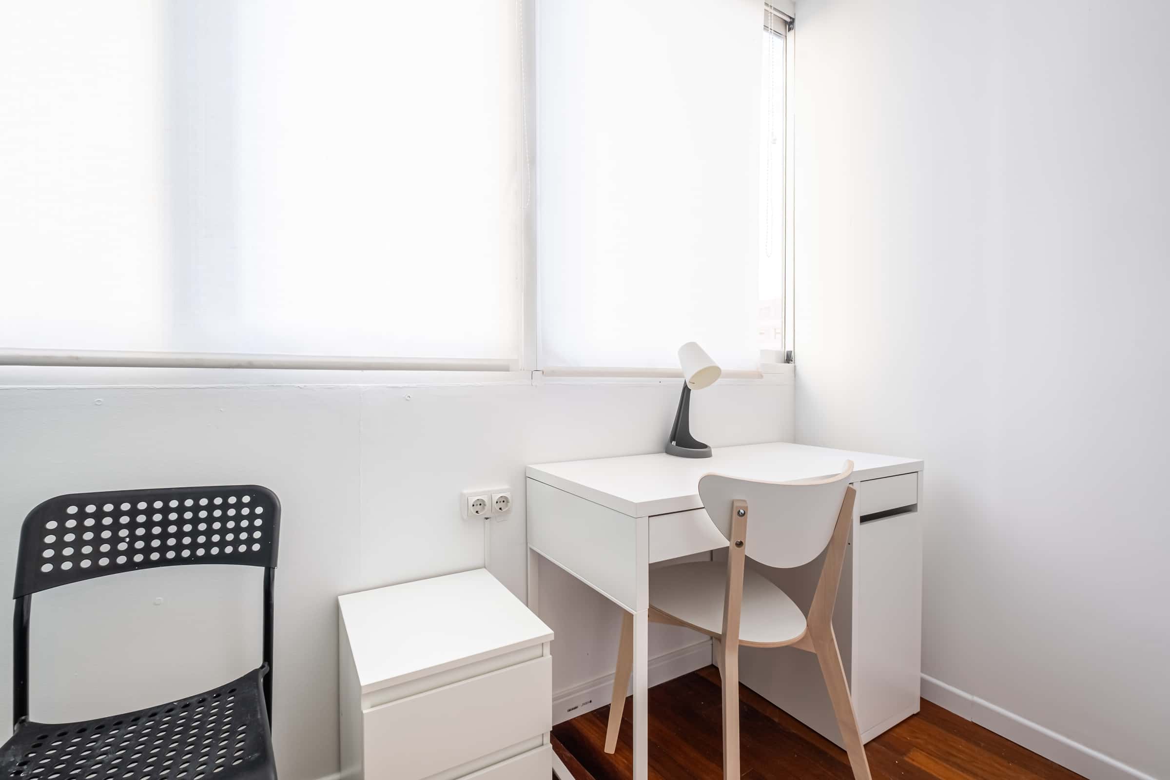 Zimmer in Rambla de Méndez Núñez, Alicante (Alacant) für 120 m² mit 6 Schlafzimmer