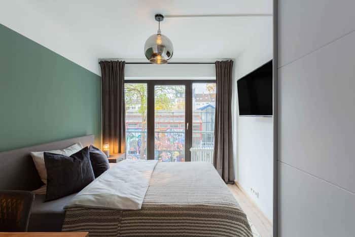 Listing photo thumbnail