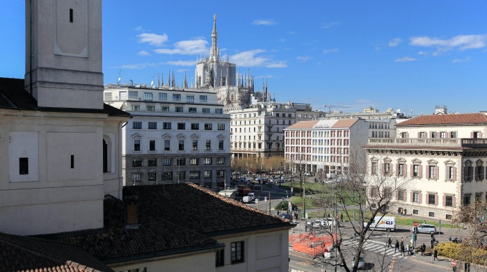 Listing photo thumbnail