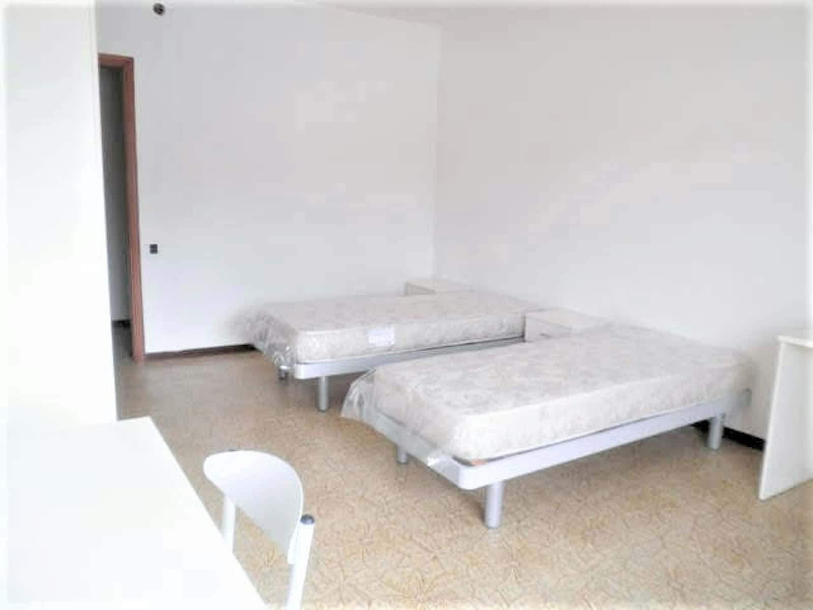 Room in Via Curtatone, Verona for 85 m² with 3 bedrooms