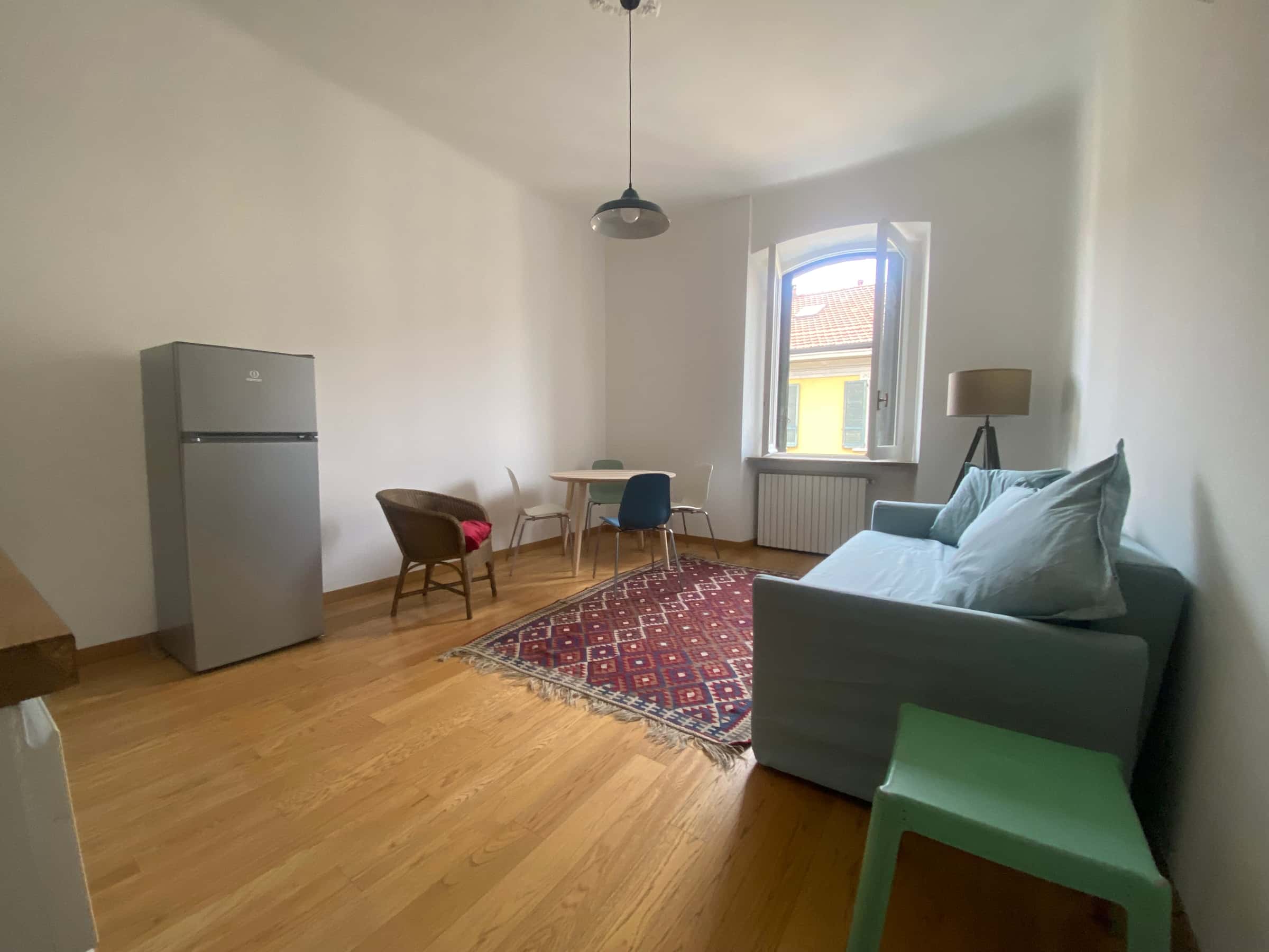 Appartamento in Via Giordano Bruno, Milano di 88 m² con 2 camere