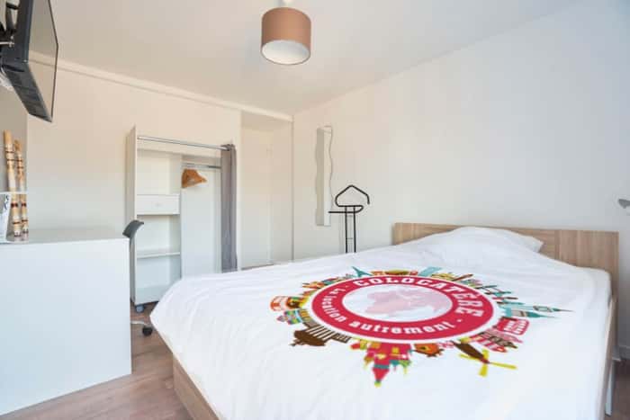 Listing photo thumbnail