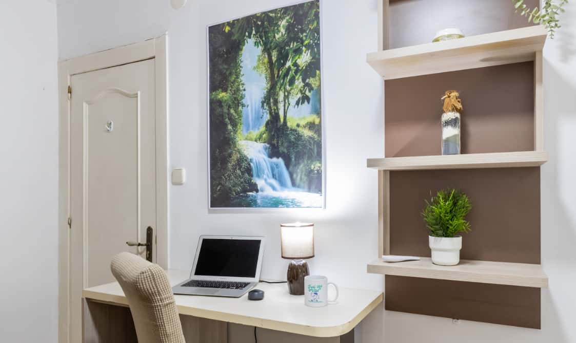 Habitacion privada en Santo Angel de la Guarda, Madrid