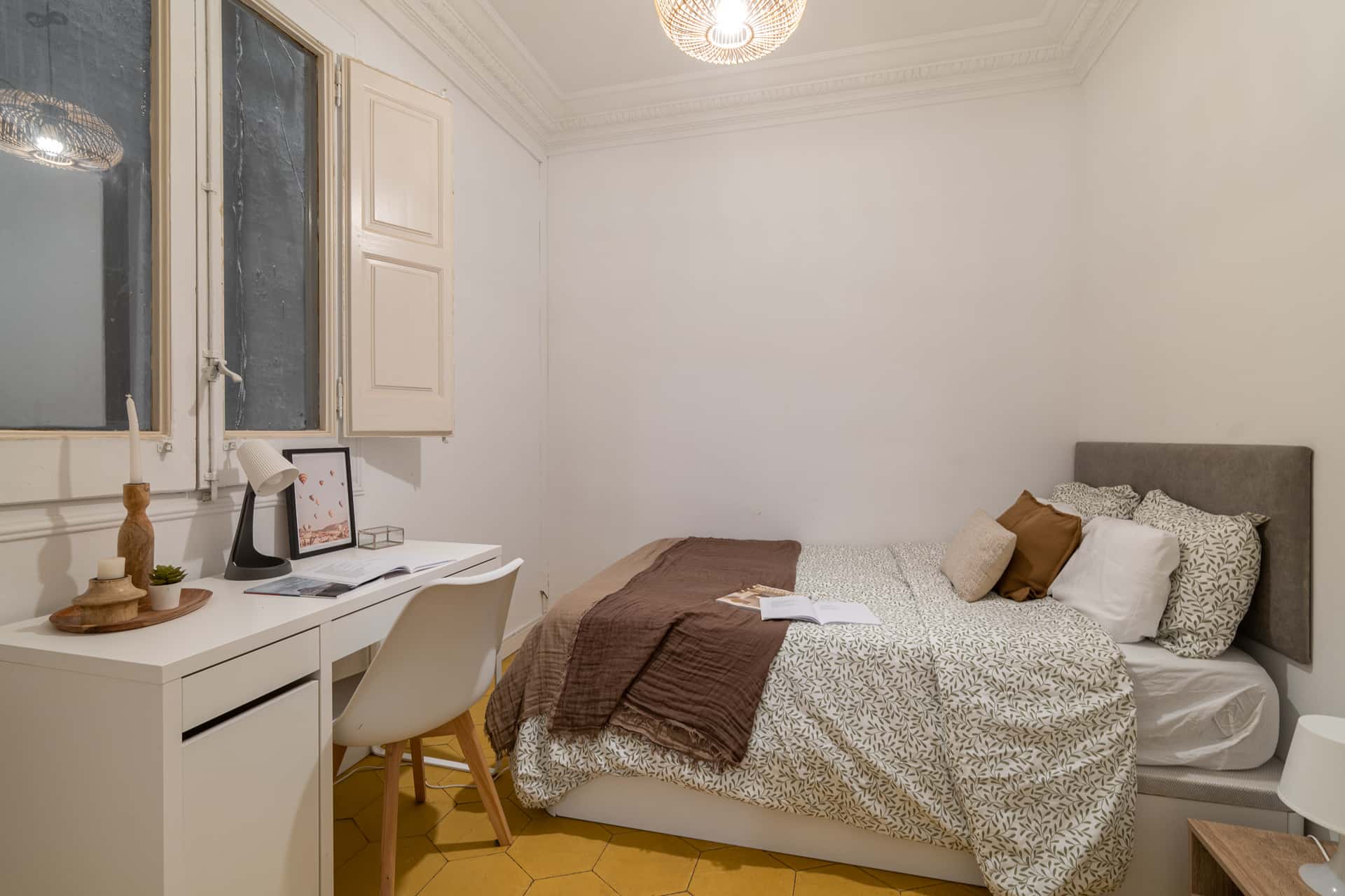 Habitacion privada en Muntaner, Barcelona