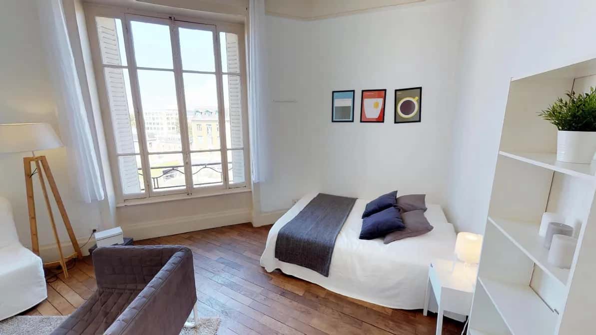 Room in Boulevard des Tchécoslovaques, Lyon for 68 m² with 3 bedrooms