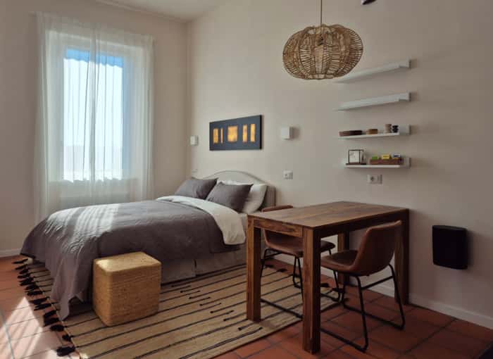 Listing photo thumbnail