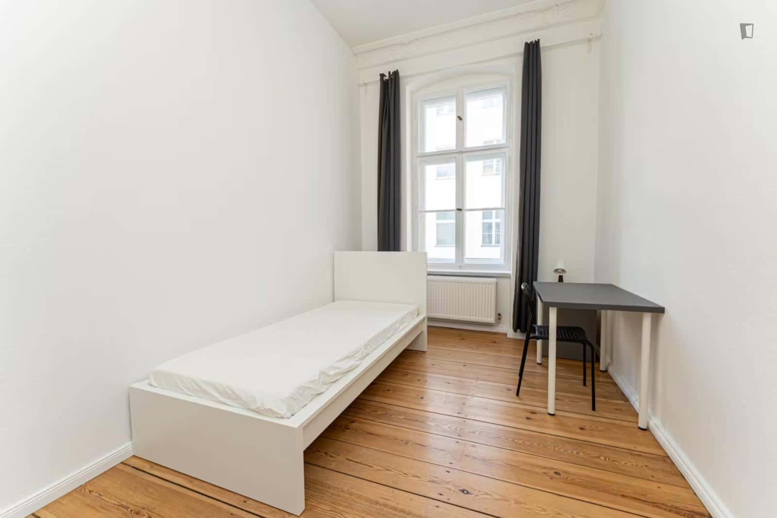 Room in Mittenwalder Straße, Berlin for 92 m² with 4 bedrooms - Foto 4