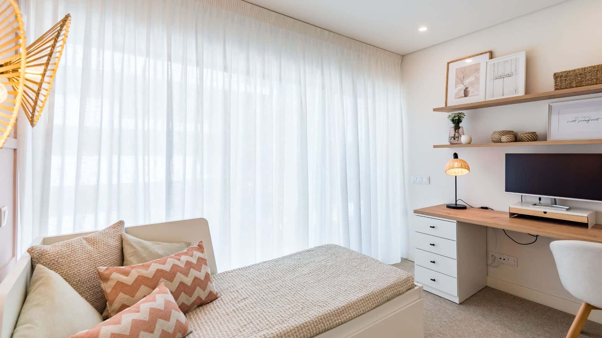 Miraflores Modern Apt w/ Balcony