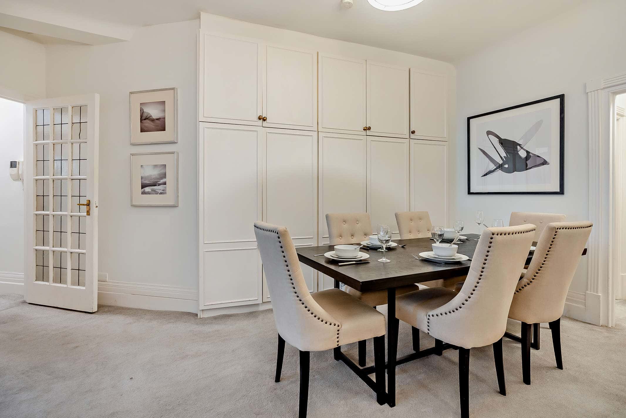 Spacious 6 Bedrooms flat close to Regents Park