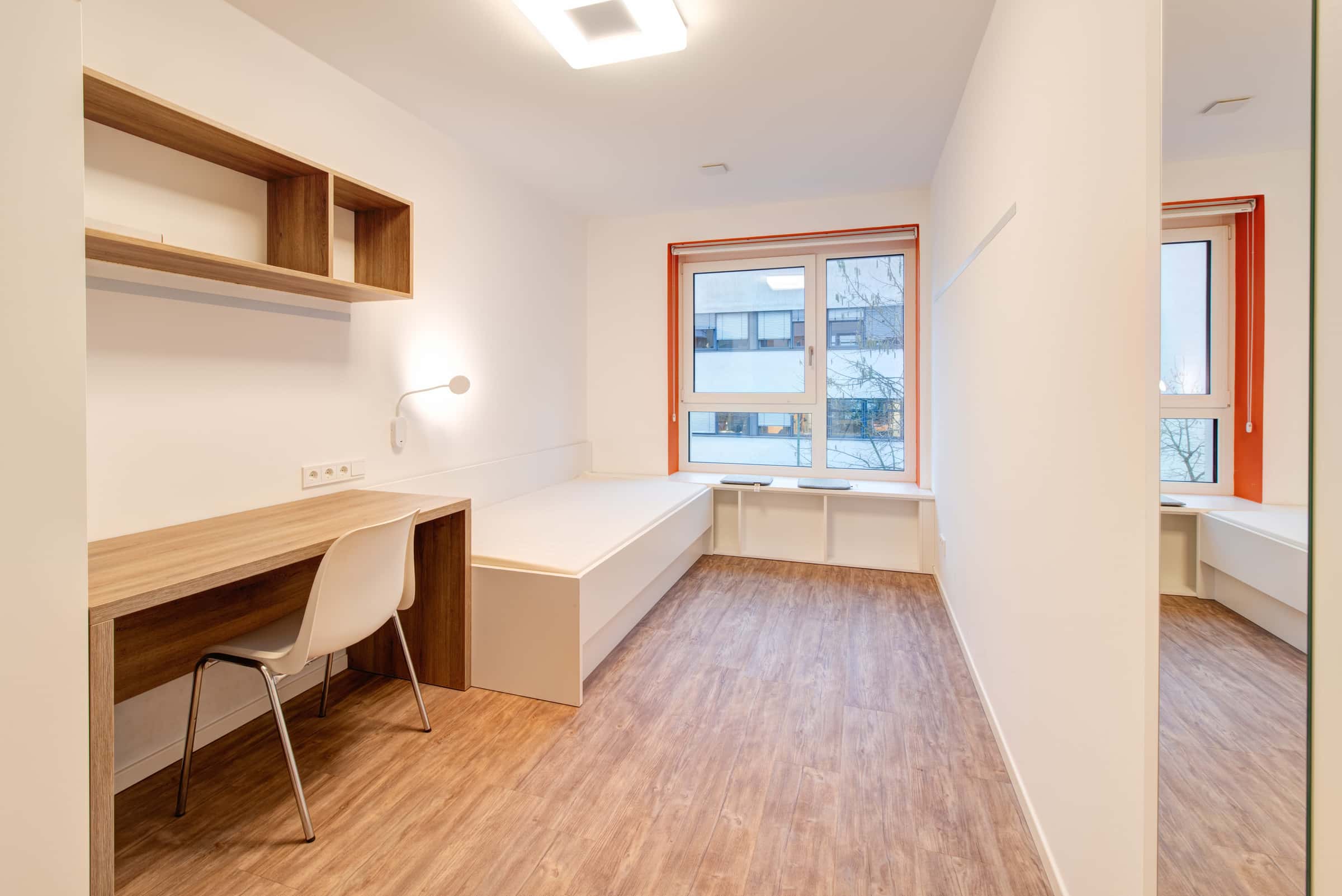 Reduced Rent - Private room in shared apartment for 3 students