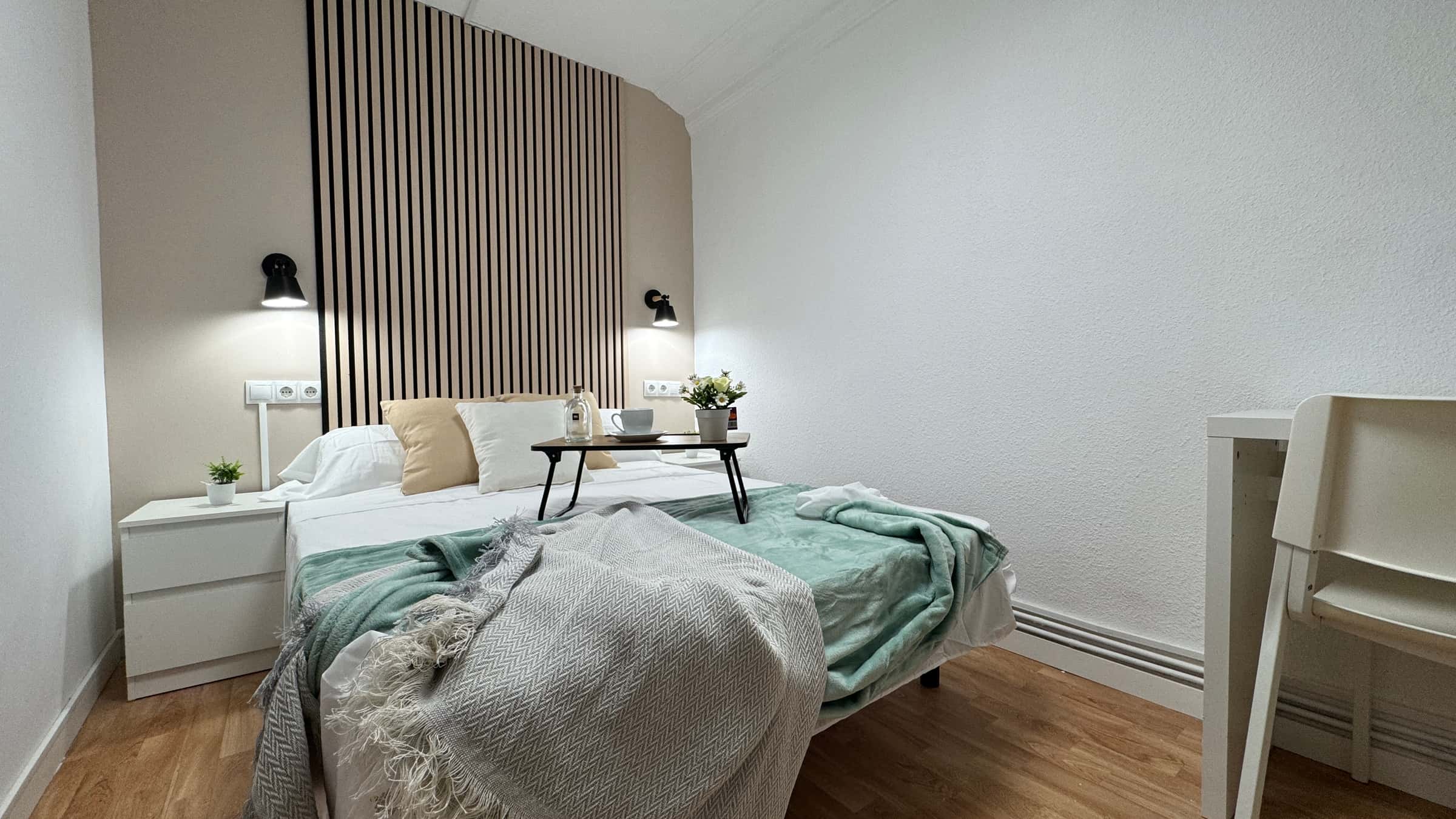 Chambre dans Avenida de Moratalaz, Madrid pour 80 m² avec 4 chambres