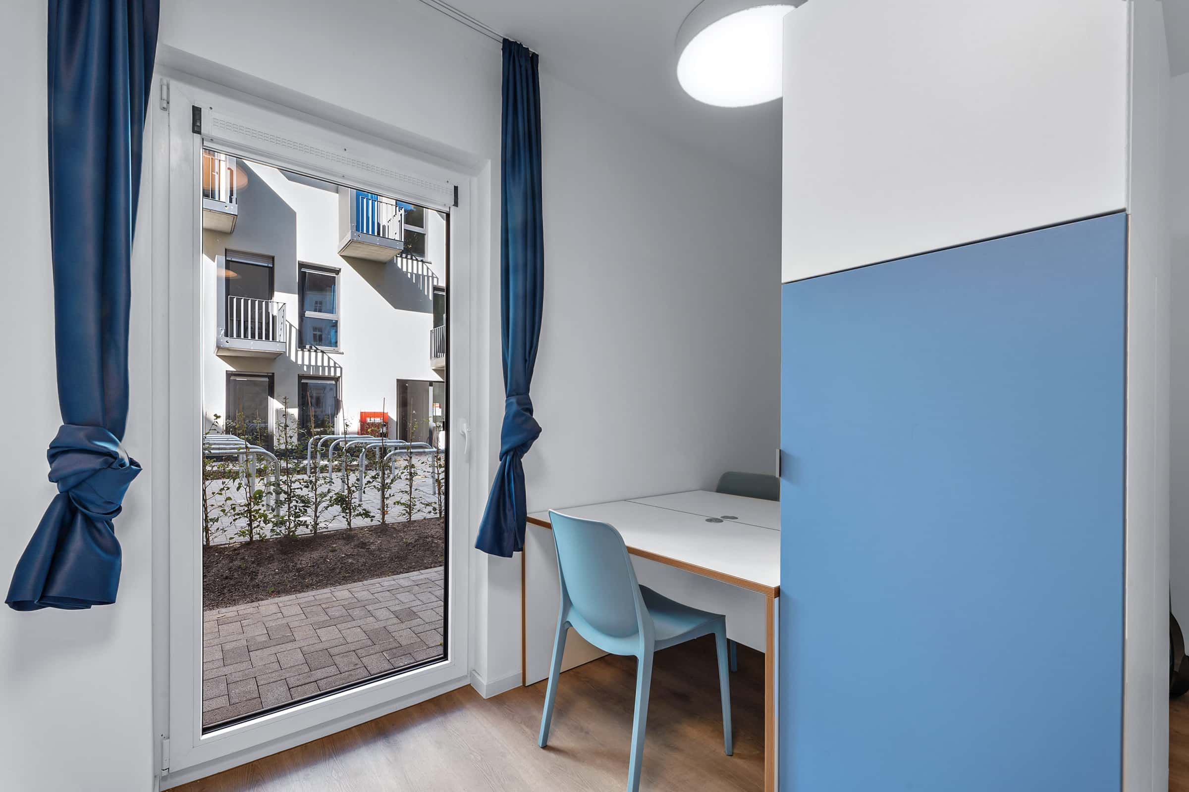 Fully furnished studio with terrace suitable for a couple 2