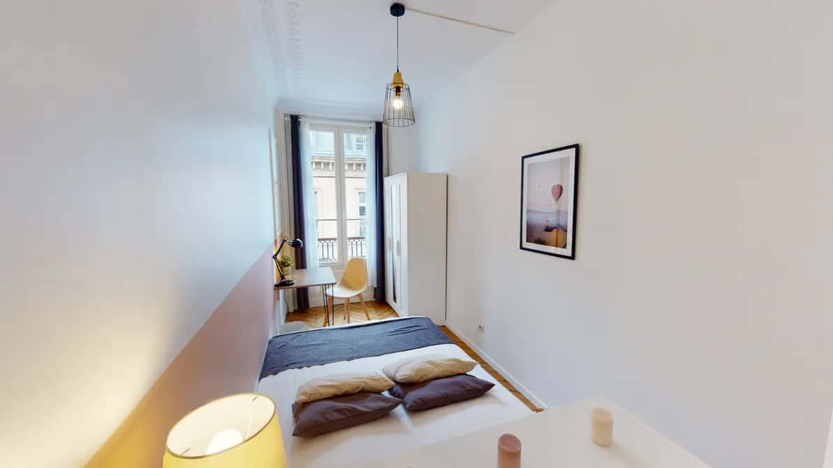 Chambre dans Rue Saint-Dominique, Paris pour 115 m² avec 5 chambres