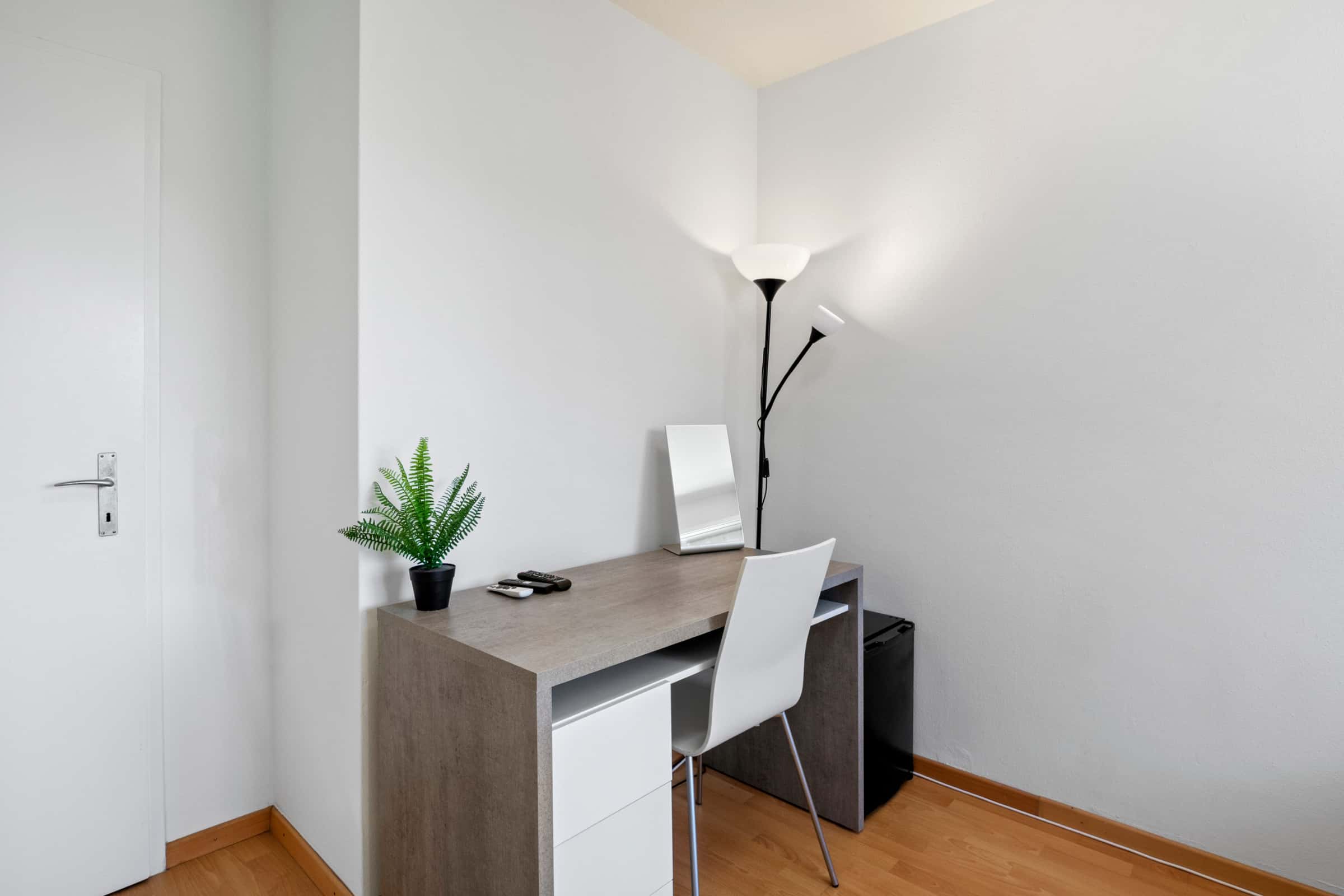 Stanza in Wülflingerstrasse, Winterthur di 80 m² con 1 camera