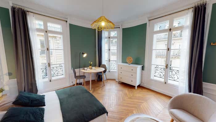 Listing photo thumbnail