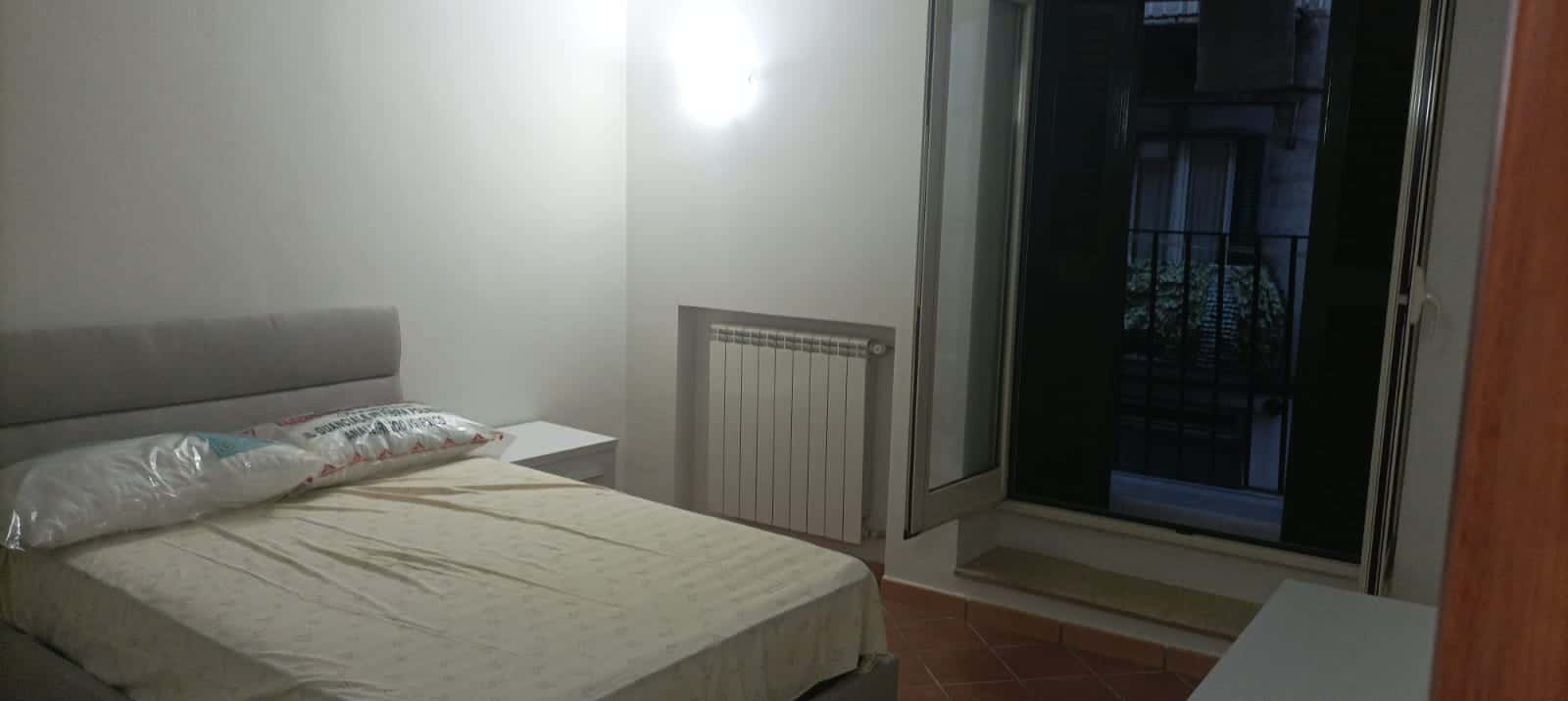 Appartement dans Via Matteo Renato Imbriani, Napoli pour 70 m² avec 1 chambre